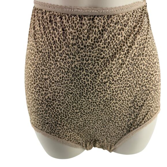Bali Skimp Skamp Brief Panty Number 2633 Womens Size Xl Leopard - Picture 1 of 6